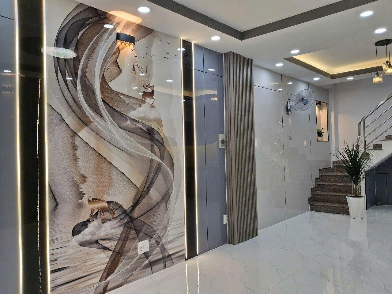 Bán nhà HXH Bình Tân đường số 5 nhà mới 4 phòng ngủ hẻm 7m giá 4.1 tỷ