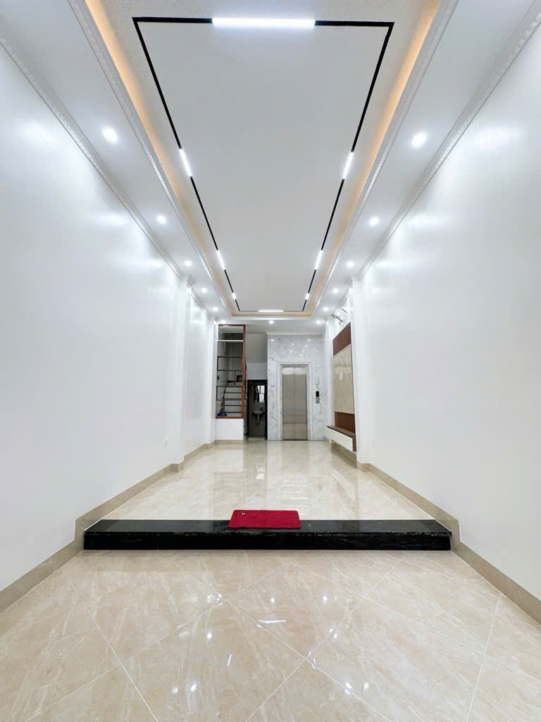 BÁN GẤP! NHÀ ĐỊNH CÔNG HOÀNG MAI 35M2 - 6 Tầng THANG MÁY – Ô TÔ ĐỖ CỬA giá hơn 10 tỷ