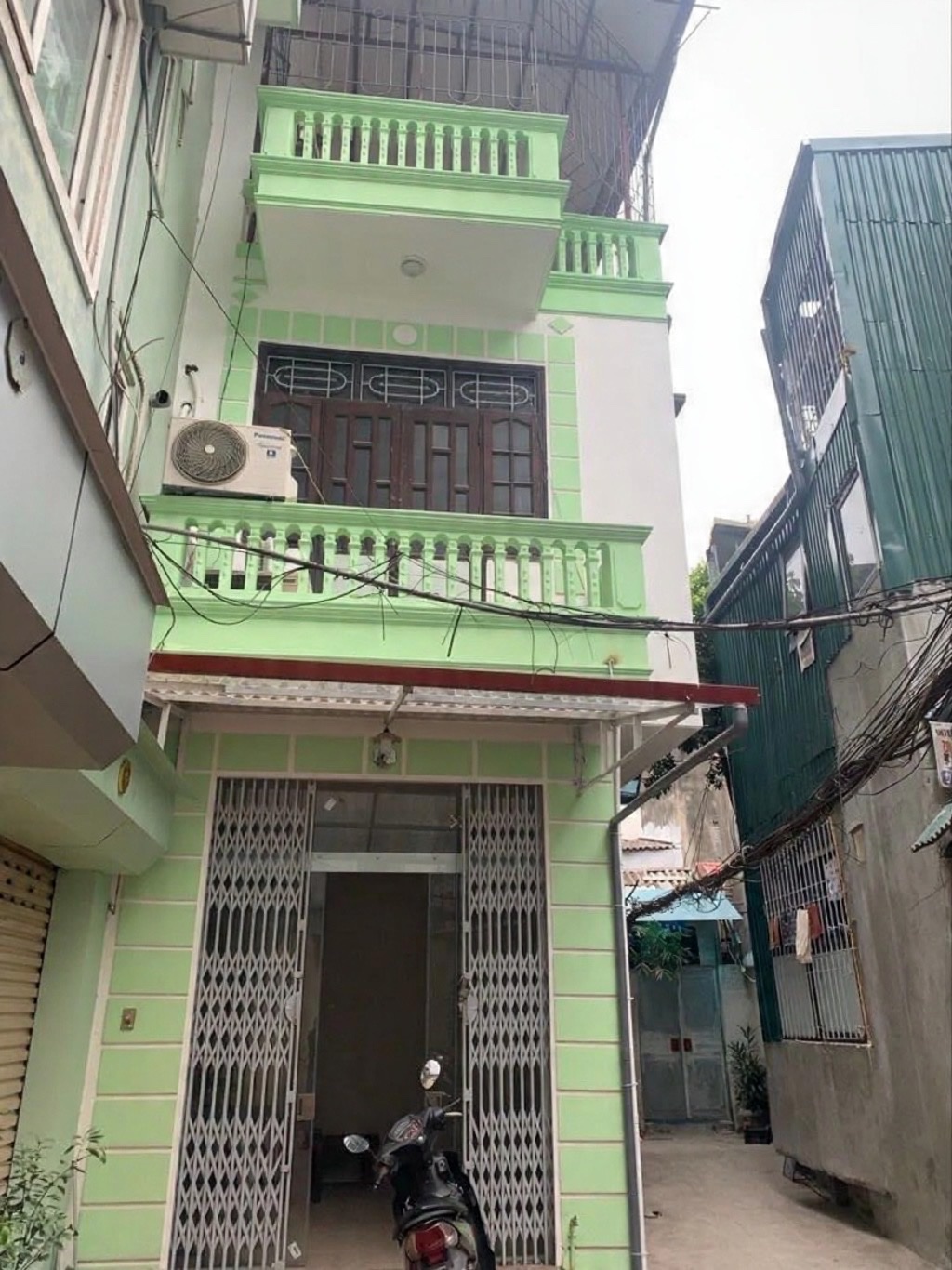 hoàng hoa thám DT 36m giá 6 tỷ,lô góc,dân xây,ngõ thông