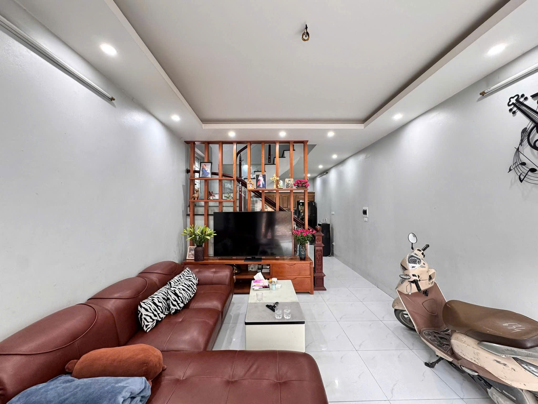 HIẾMMặt phố Hạ Yên Quyết, Cầu Giấy, Kinh doanh đỉnh, Đường ô tô cực đẹp, nhỉnh 30 tỷ