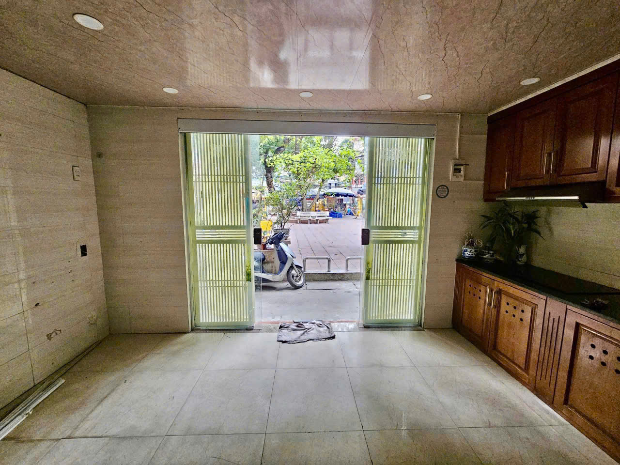 TẬP THỂ PHƯƠNG MAI – THIẾT KẾ NHƯ NHÀ ĐẤT 3 TẦNG – CĂN GÓC – Ô TÔ QUA CỬA – VỪA Ở VỪA KINH DOANH