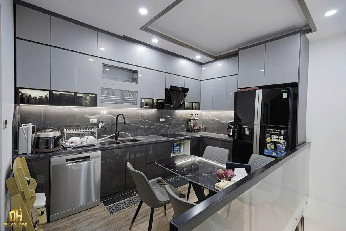 NHÀ MẶT PHỐ HẠ YÊN QUYẾT KINH DOANH SẦM UẤT – CẦU GIẤY 55M² – MT 4M