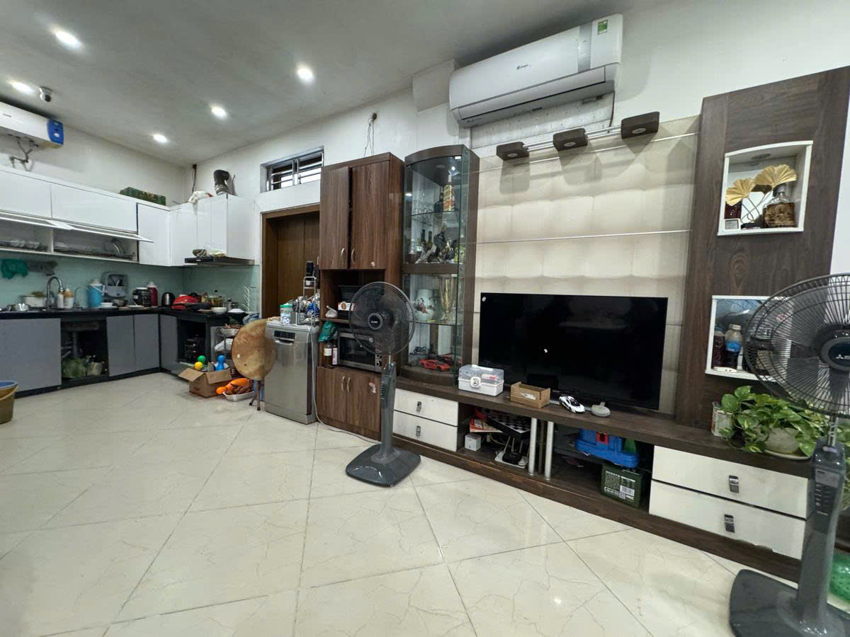 MẶT ĐƯỜNG LÁNG GIÁ 22 TỶ – ĐÓN ĐẦU VÀNH ĐAI 2 125M² – 3 TẦNG