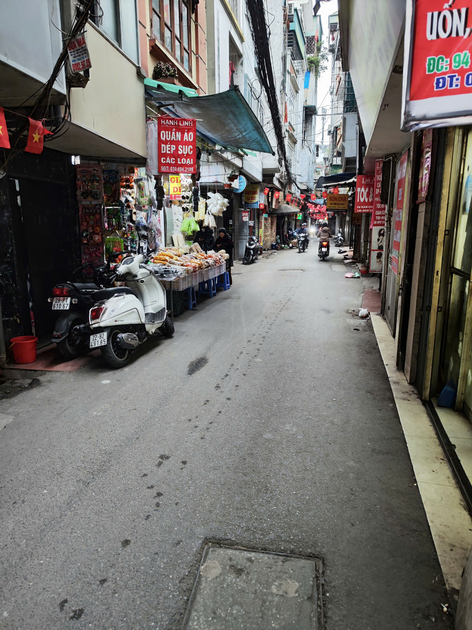 SỐC GIÁ! nhà 4 tầng Đống Đa trung tâm chỉ 2.6 tỷ, sổ đỏ sẵn.