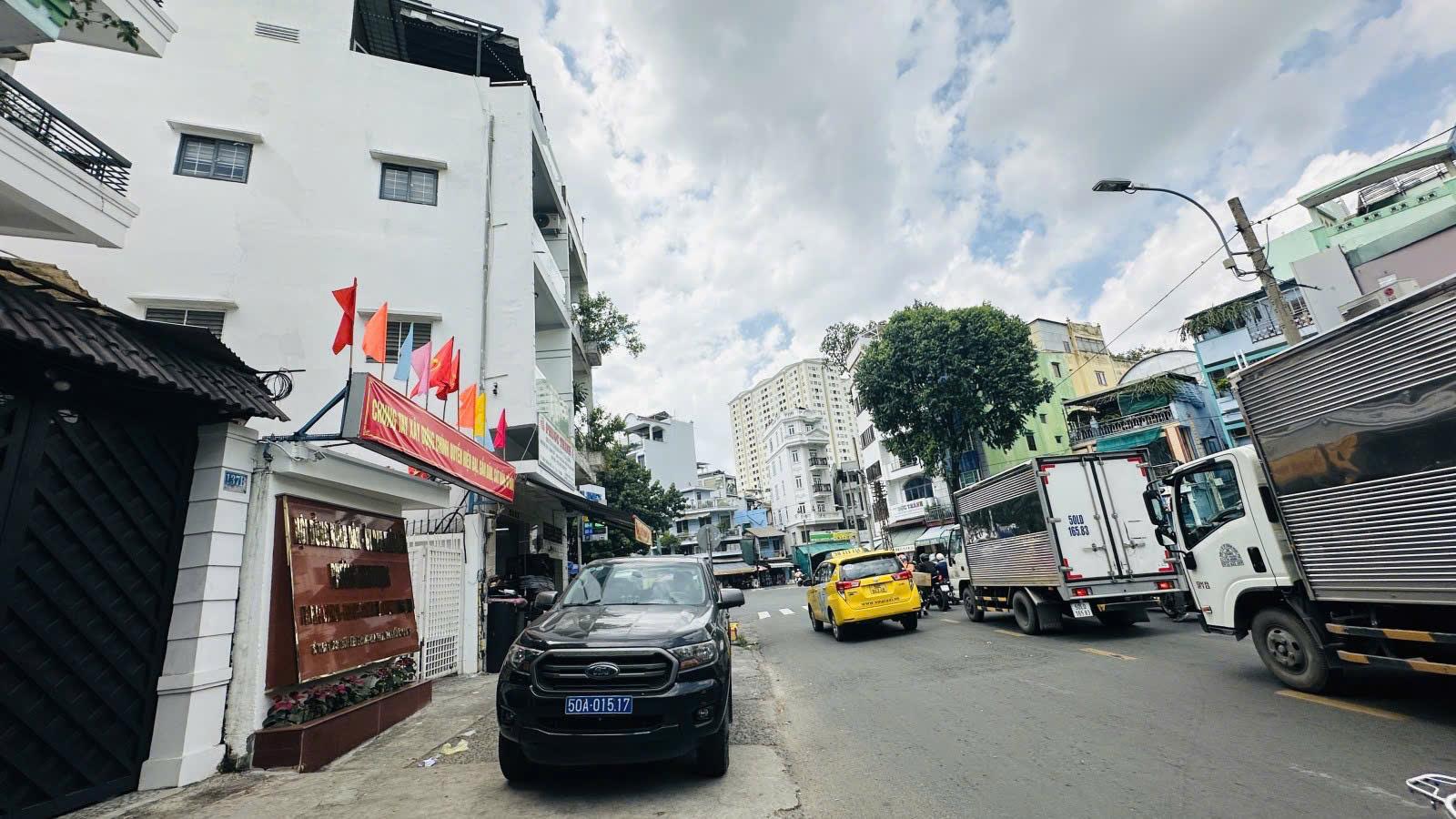 BÁN Nhanh giảm sập sàn còn 13.4 Tỷ ặt Tiền 4 Tầng ĐẹpNgay Thuận Kiều-GẦN BV CHợ Rẫy