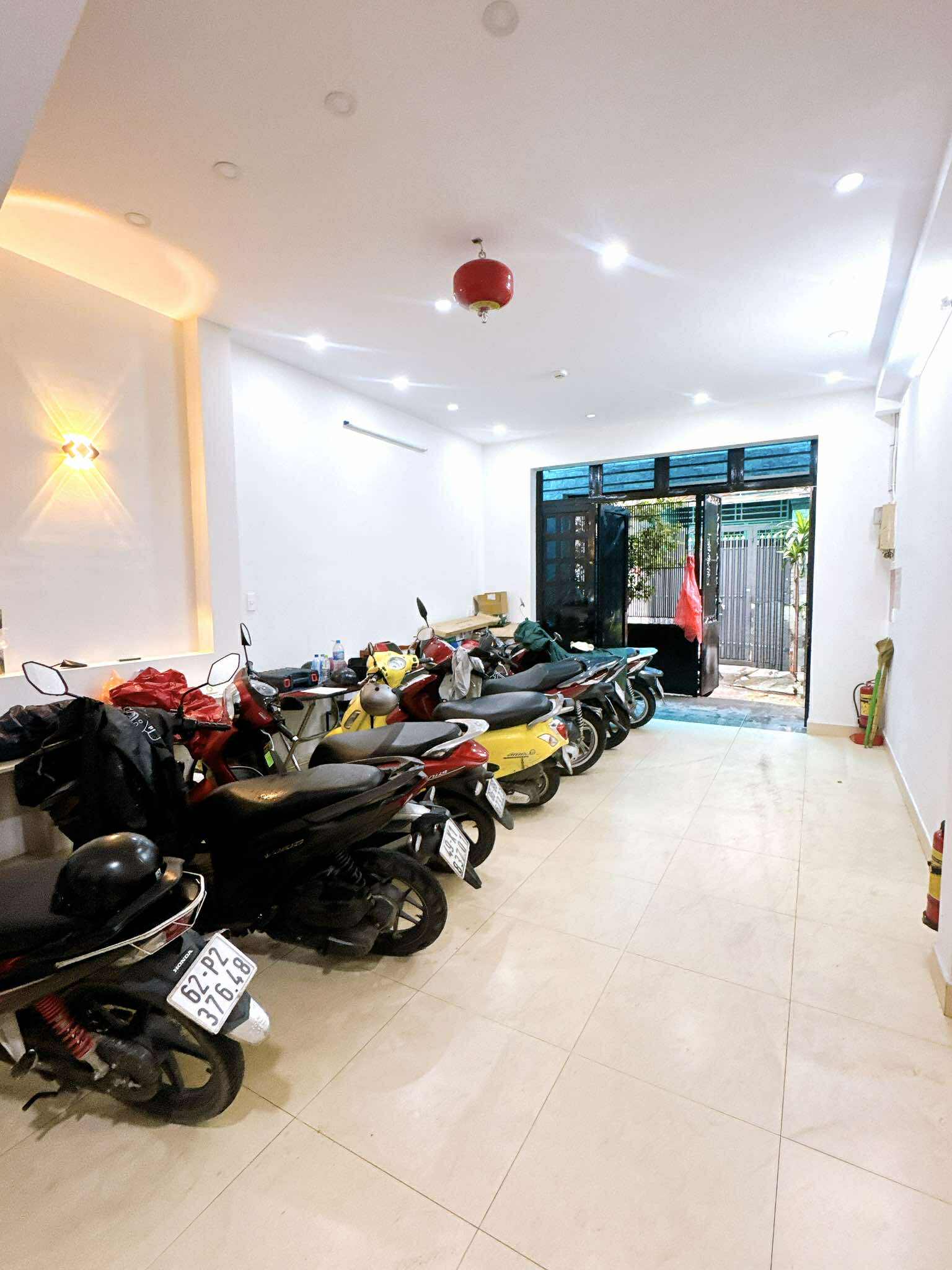 KHU VIP ẨM THỰC PHAN XÍCH LONG - CHDV 4 TẦNG 69m2 NỞ HẬU - THUÊ 50TR/THÁNG