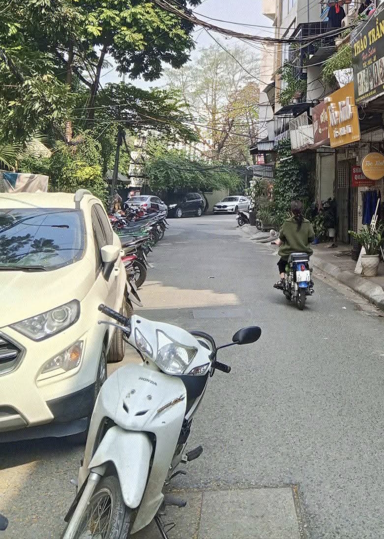 PHÂN LÔ TRUNG KÍNH - ÔTÔ TRÁNH - VỈA HÈ - KINH DOANH