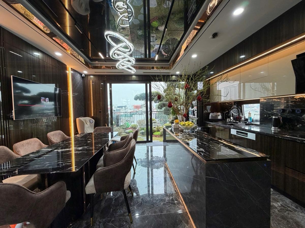 PHỐ LÒ ĐÚC, LÔ GÓC - THANG MÁY - TẶNG NỘI THẤT TIỀN TỈ