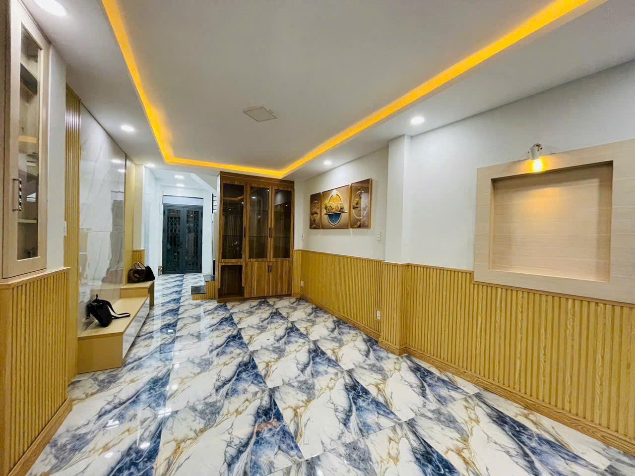 NHỈNH 5 TỶ- NHÀ HẺM BA GÁC – Ngay Cầu NGUYỄN VĂN CỬ 3 Tầng BTCT (4.4x11m) Giao Nhà Ngay.
