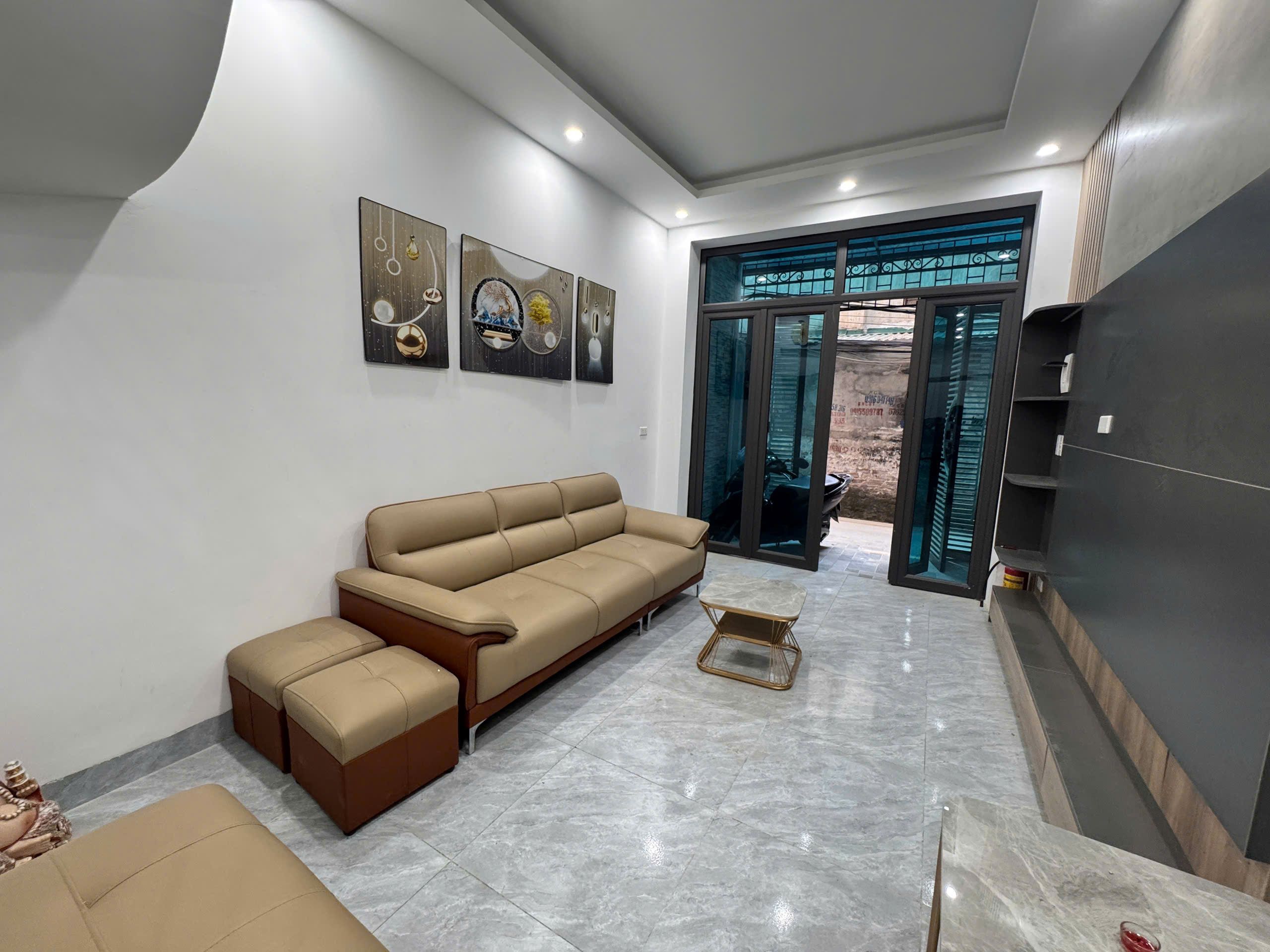 BÁN LĨNH NAM, HOÀNG MAI, DIỆN TÍCH 31M, CÁCH Ô TÔ TRÁNH 15M