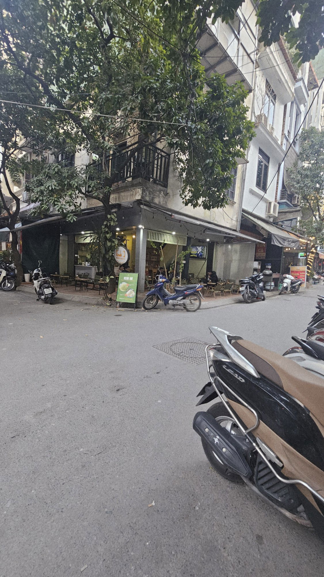 BÁN NHÀ PHỐ VIP ĐỐNG ĐA-TRẦN QUANG DIỆU-MẶT NGÕ RỘNG NHƯ PHỐ-LÔ GÓC 2 MẶT TIỀN-VỈA HÈ Ô TÔ TRÁNH, DỪNG ĐỖ NGÀY ĐÊM-KINH DOANH ĐỈNH CAO .