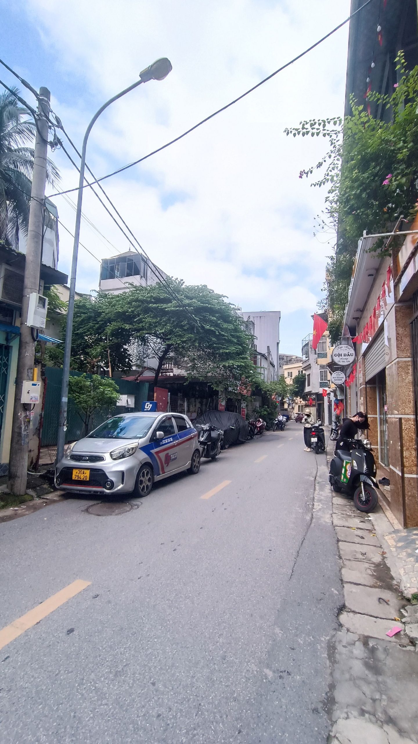 BÁN MẢNH ĐẤT VÀNG MẶT PHỐ CHÙA QUỲNH - HAI BÀ TRƯNG - GIÁ RẺ NHƯ QUÊ - MẶT TIỀN KHỦNG - ĐẦU TƯ XÂY TOÀ BUILDING HÁI RA TIỀN- AE NHANH CHÂN