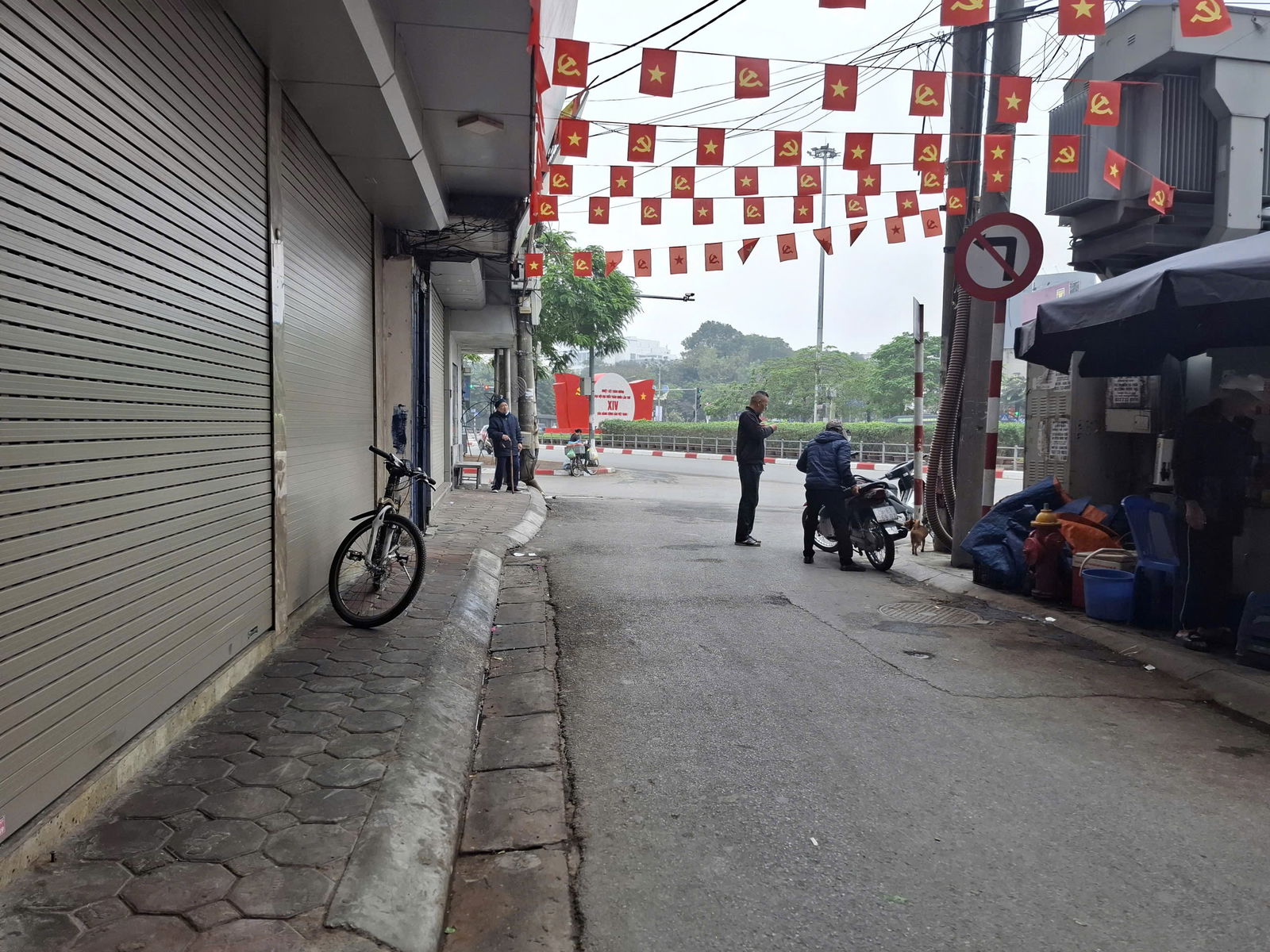 BÁN NHÀ MỚI KOONG - CÁCH MẶT PHỐ 5M - THANG MÁY NHẬP KHẨU - DÒNG TIỀN KHỦNG.