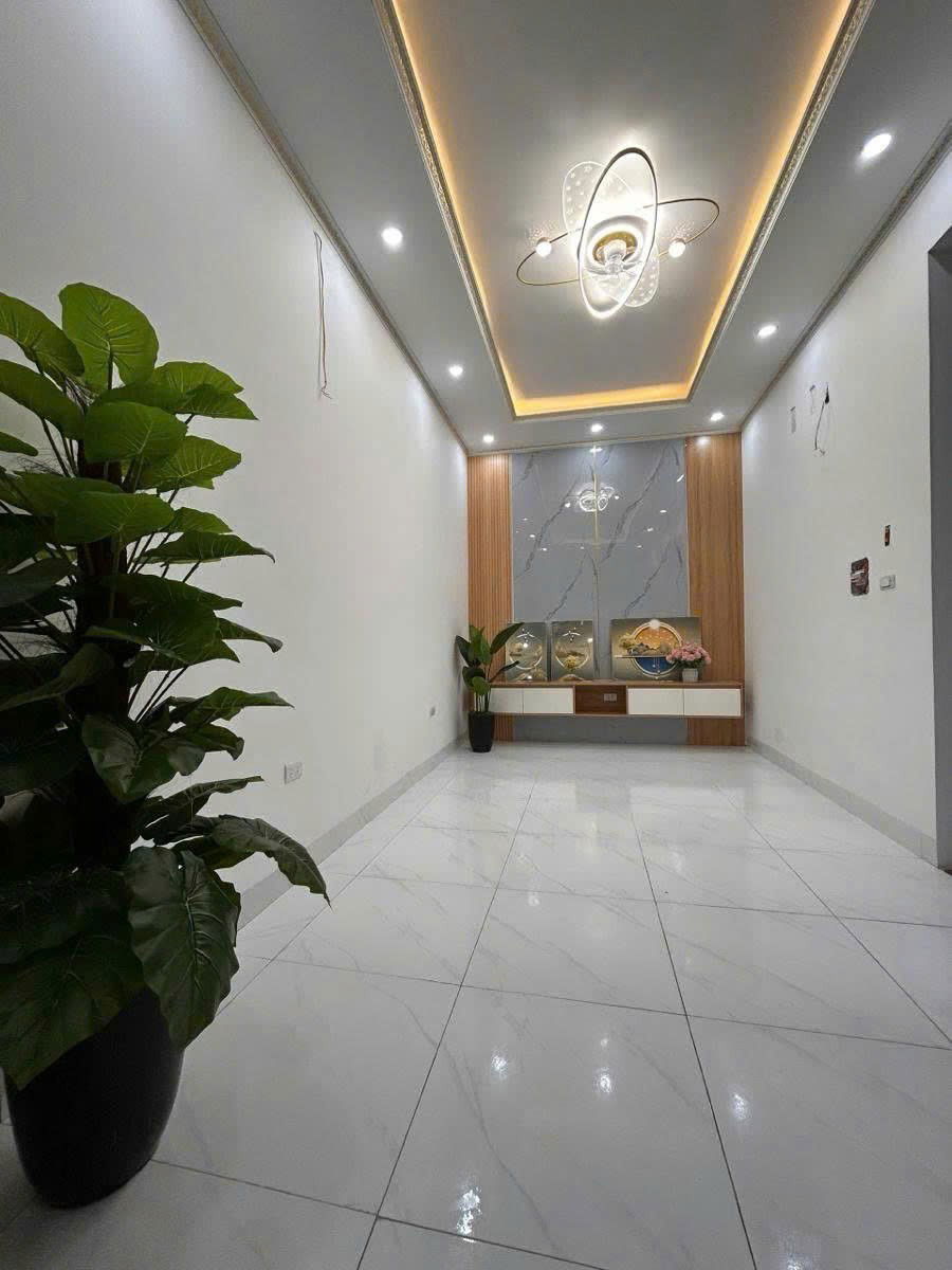 BÁN NHÀ HÀNG HIẾM-5 TẦNG-LÔ GÓC-OTO ĐỖ CÁCH NHÀ 30M-SẴN ĐẸP ĐÓN TẾT-CÁCH MẶT HỒ VĂN CHƯƠNG 30 MÉT, 80 MÉT RA TÔN ĐỨC THẮNG-NHÀ MỚI SẠCH ĐẸP 5 TẦNG.