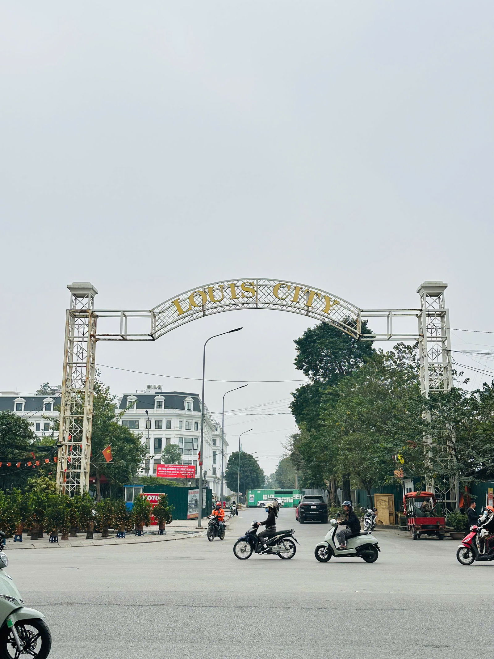 SIÊU PHẨM - LIỀN KỀ CAO CẤP - KHU VỰC VIP - KINH DOANH ĐỈNH CAO - BAY NHANH