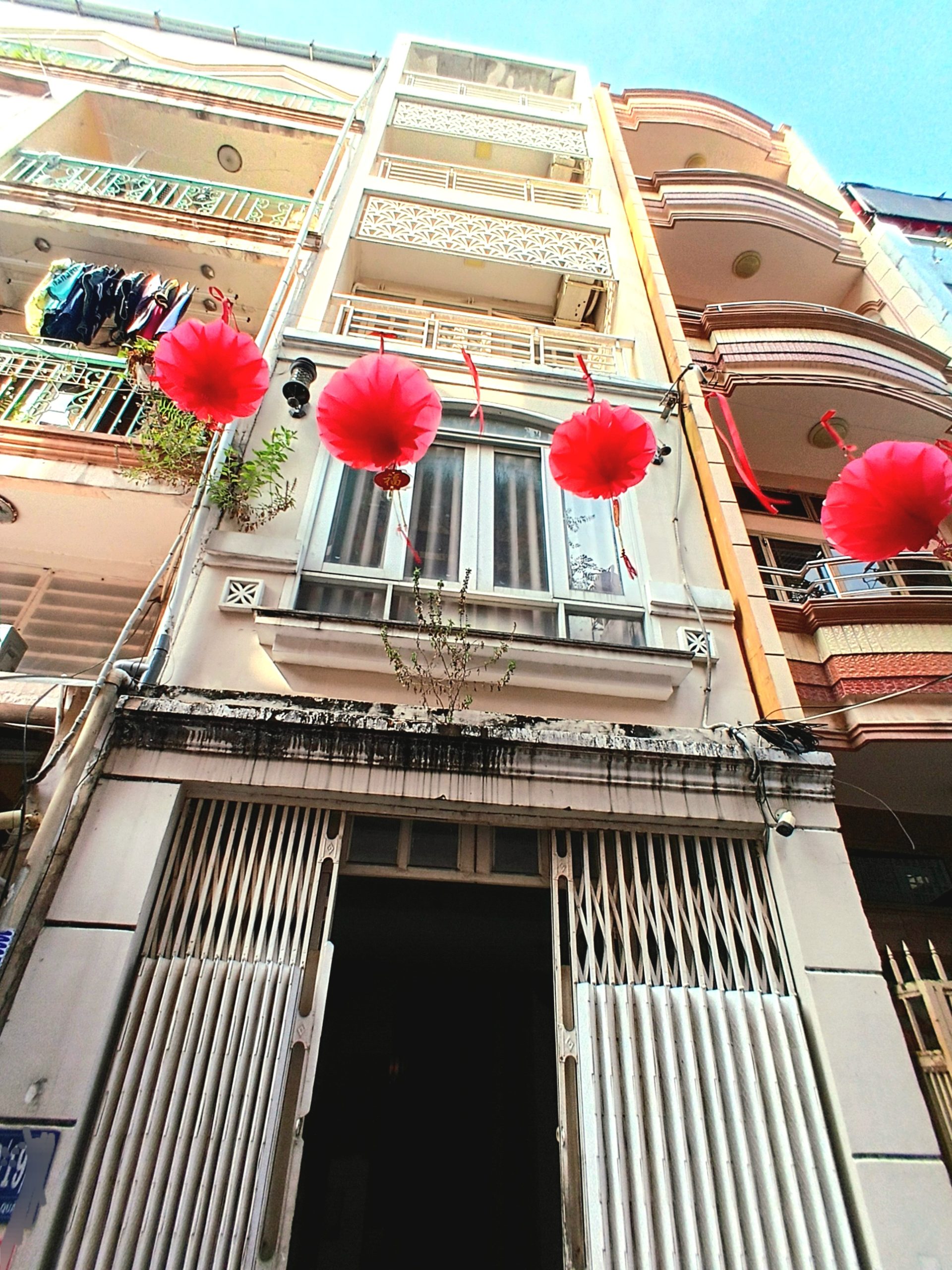 Bán Nhà 2 Mặt Tiền Đường Nguyễn Văn Cừ Q.5 - Hẻm Xe Hơi Thông - 24m² x 5 Tầng - Chỉ Hơn 7 Tỷ Nhà Đúc Thật 100% - Hoàn Công Đủ 5 Tầng Hiện Có 5PN - Phòng Thờ