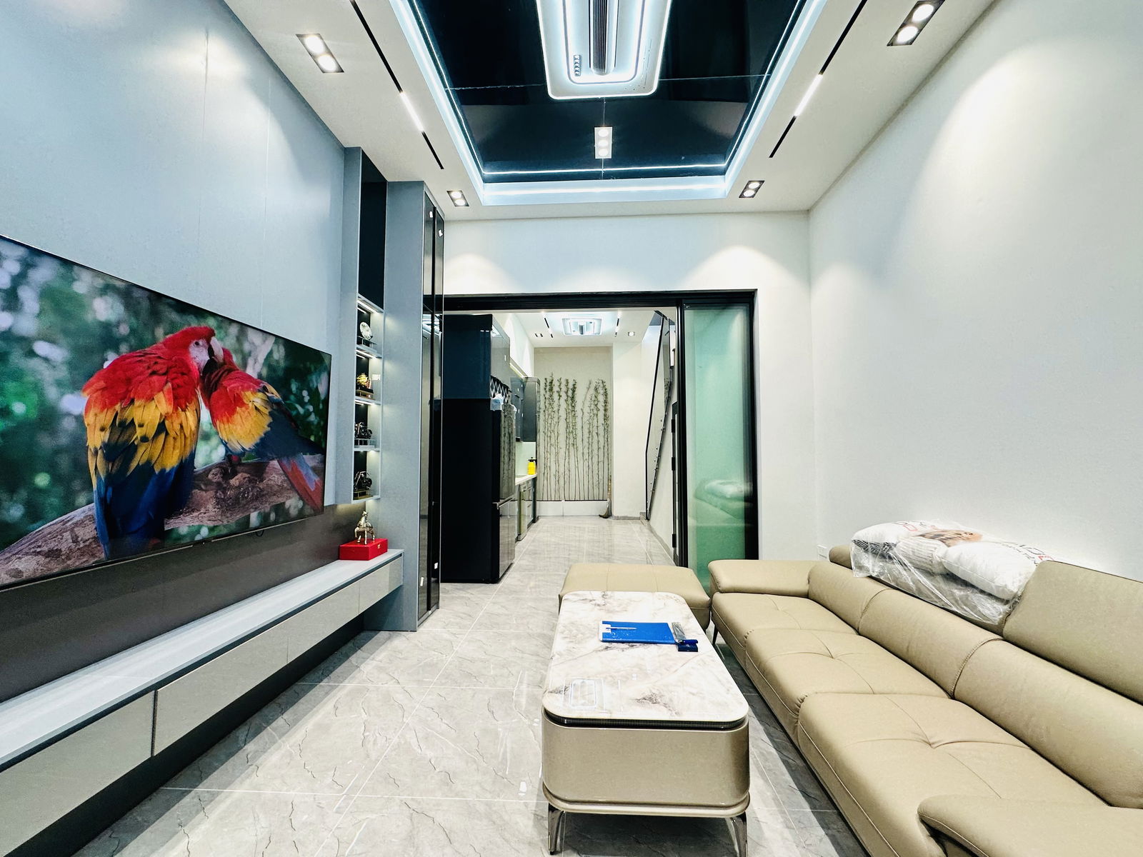 BÁN NHÀ ĐẸP LONG LANH BÁN TRƯỚC TẾT - TRUNG TÂM HAI BÀ TRƯNG - 4 TẦNG ĐỦ CÔNG NĂNG - VÀI BƯỚC LÊN PHỐ - NGÕ THÔNG KINH DOANH