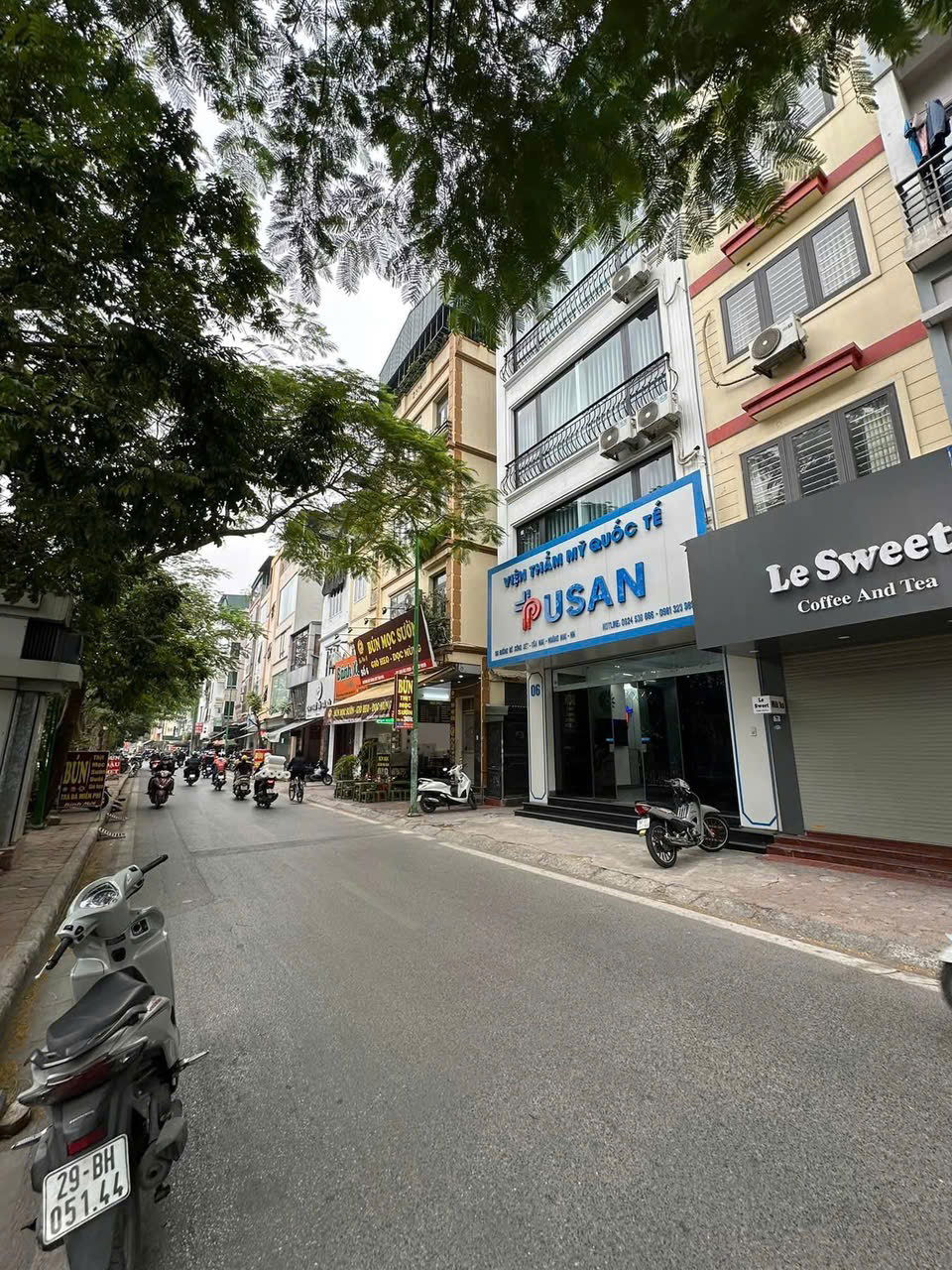 Bán nhà mặt bờ sông Sét- mặt tiền rộng - ô tô tránh- nhà mới - kinh doanh đỉnh- nhà 3 mặt thoáng - 1 Mặt Phố 2 mặt ngõ - vị trí không có căn thứ 2