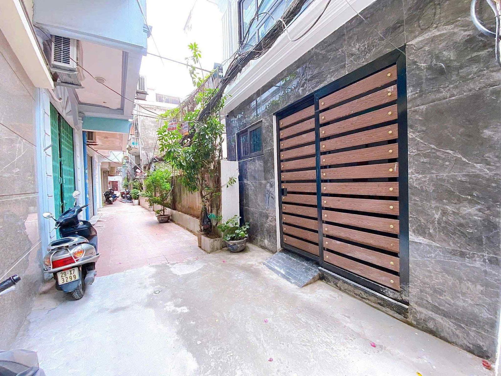 BÁN NHÀ SIÊU PHẨM DÒNG TIỀN - TƯƠNG LAI MẶT ĐƯỜNG 6M - Ô TÔ ĐỖ CỬA - 10M RA PHỐ - THOÁNG TRƯỚC SAU - FULL NỘI THẤT SỊN SÒ