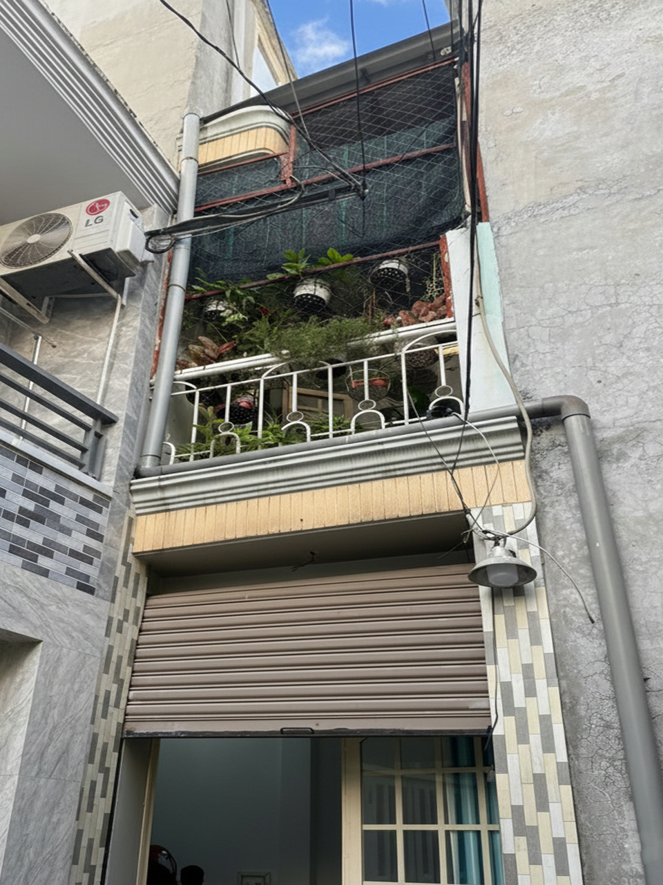 H2100 nhà Nguyễn Kiệm Gò Vấp, SHR, 3 tầng, 3x11m, 3.x tỷ