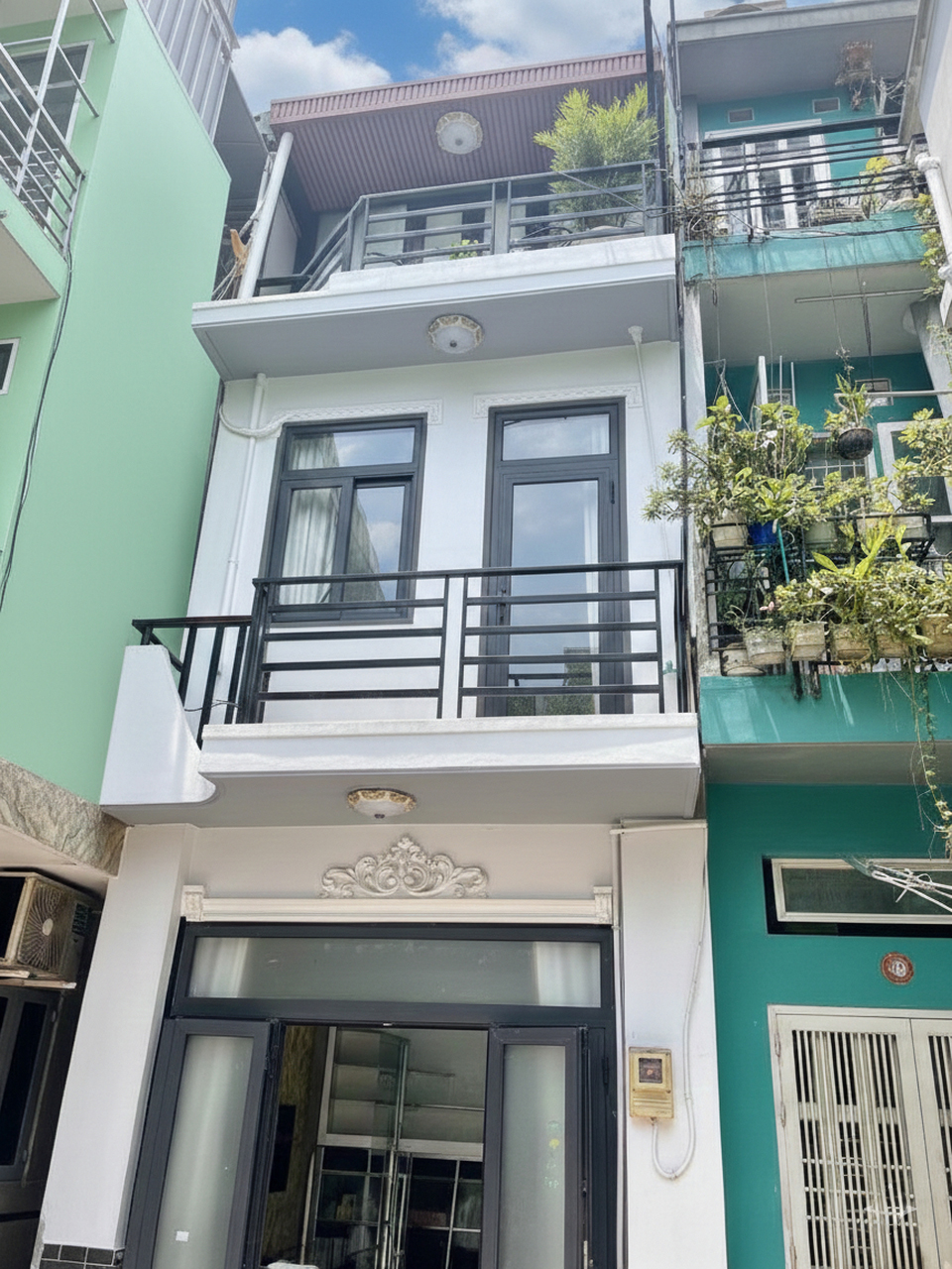 T2143 nhà Nguyễn Kiệm Gò Vấp, SHR, Vuông, 3 tầng, 3.x tỷ