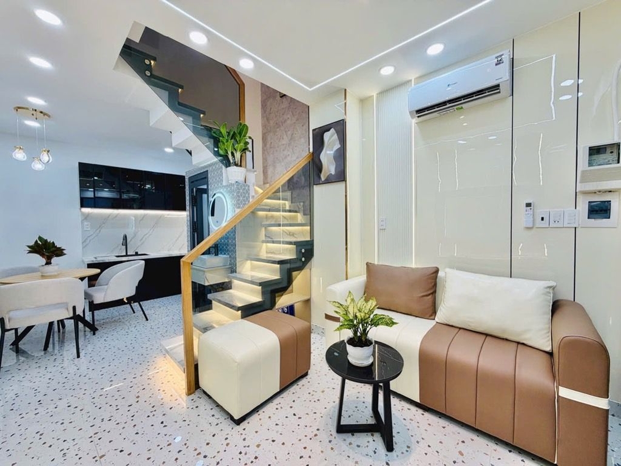 K2144 ✨ nhà Nguyễn Văn Công Gò Vấp, SHR, Vuông, 3 tầng, 3.3x7m, 3.x tỷ