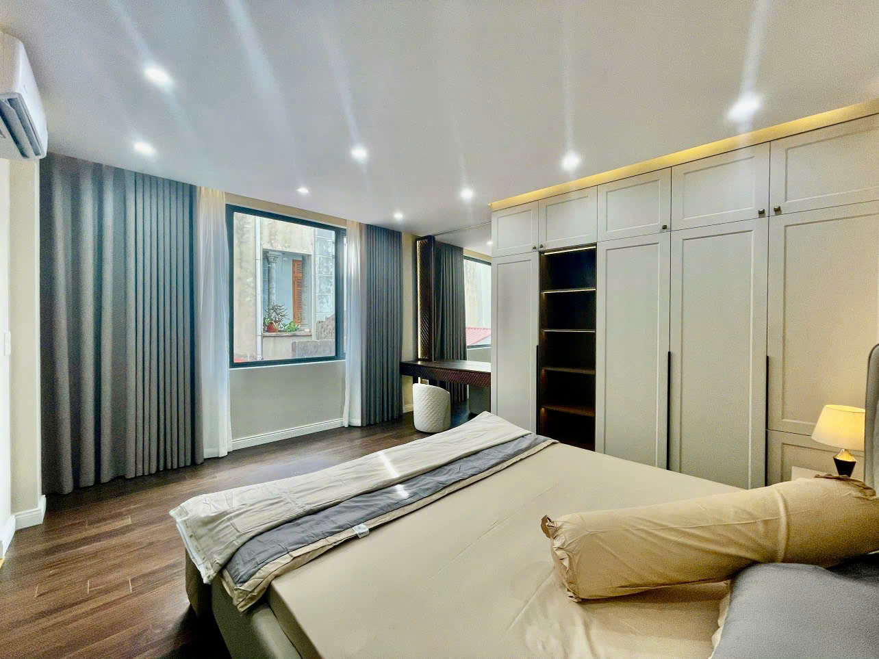 Nhà mặt tiền 6.5m, 5 tầng cách ô tô 20m tại Văn Phú, sát đường lớn 4 làn ô tô