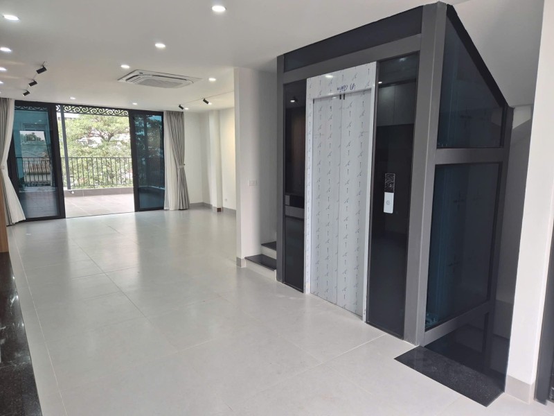 Nhà phân lô TT Bắc Linh Đàm thang máy 2 mặt tiền 30 tỷ. 90m2