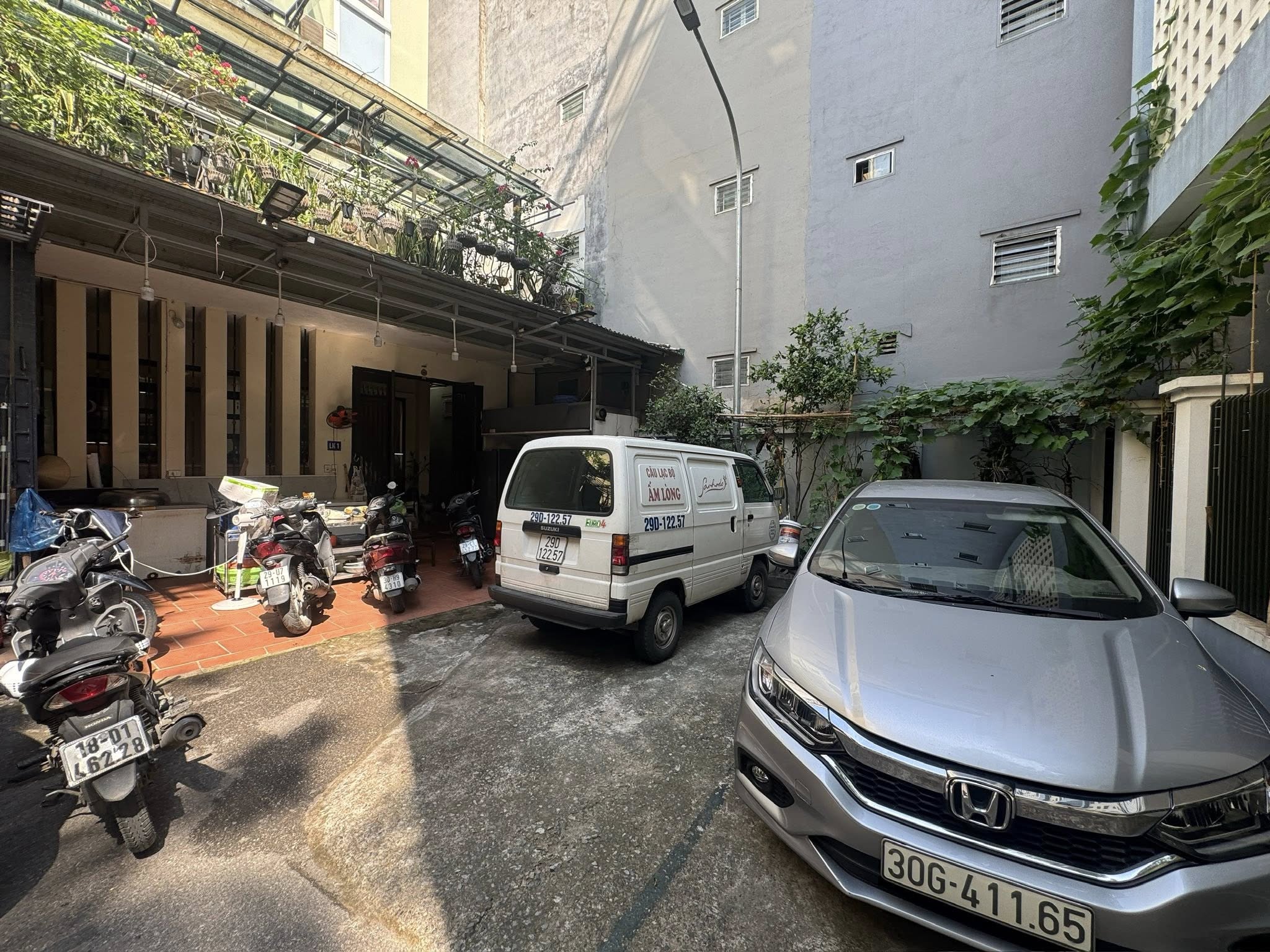 NHÀ PHÂN LÔ, NGÕ 40 XUÂN LA, TÂY HỒ-KD-Ô TÔ:110M X5T, MT 9M, GIÁ 42,3 TỶ.