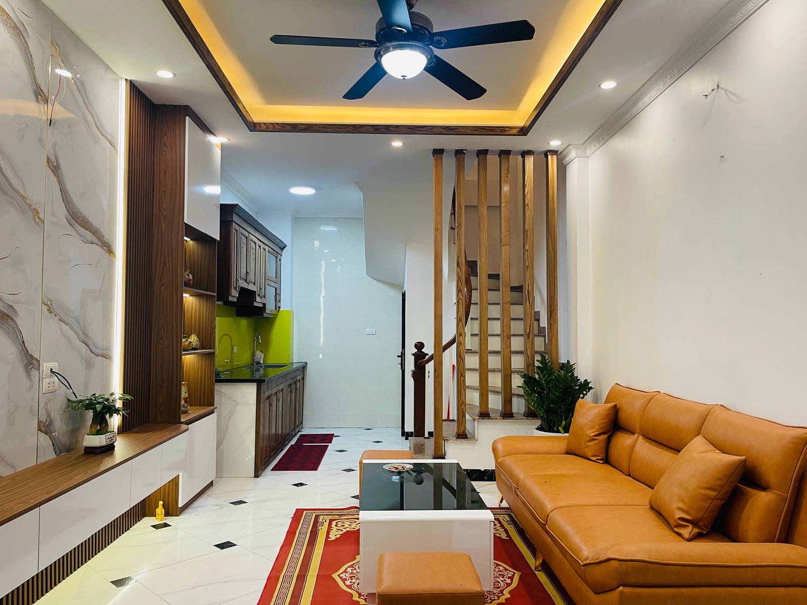 [BÁN GẤP] NHÀ ĐÔNG THIÊN 52/30M² – 5 TẦNG – GẦN PHỐ – NHÀ CÒN MỚI