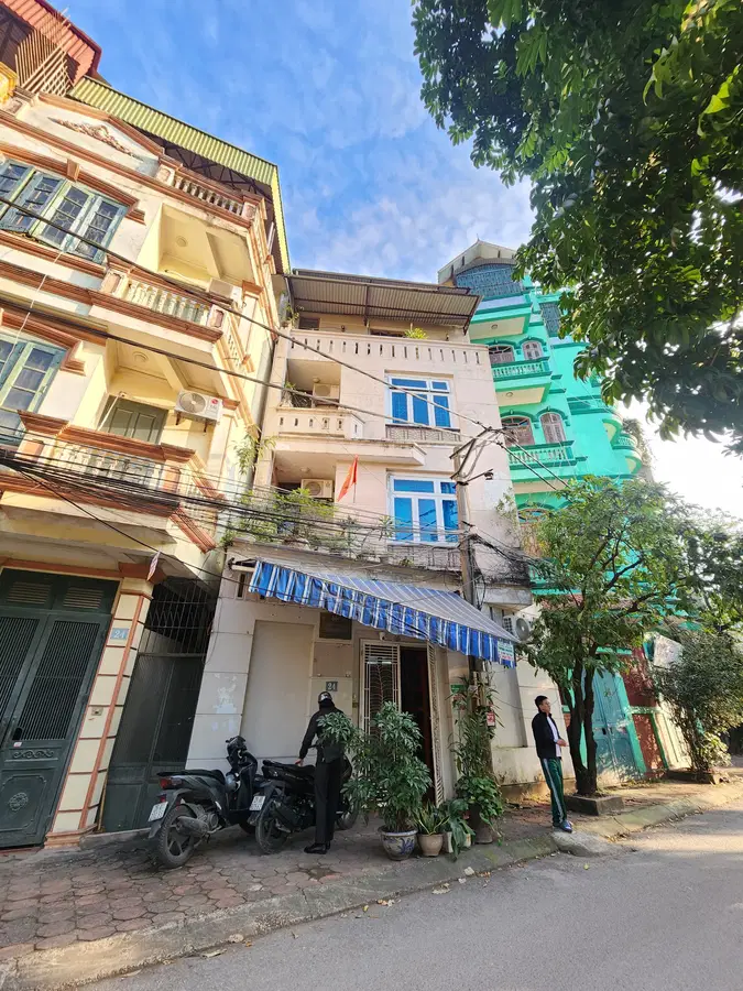 Bán Nhà 2 Mặt Ngõ Phương Mai. Đống Đa. Ô Tô. Vỉa Hè. DT 53m2. MT 7m. 4 Tầng. Giá 26.8 Tỷ.