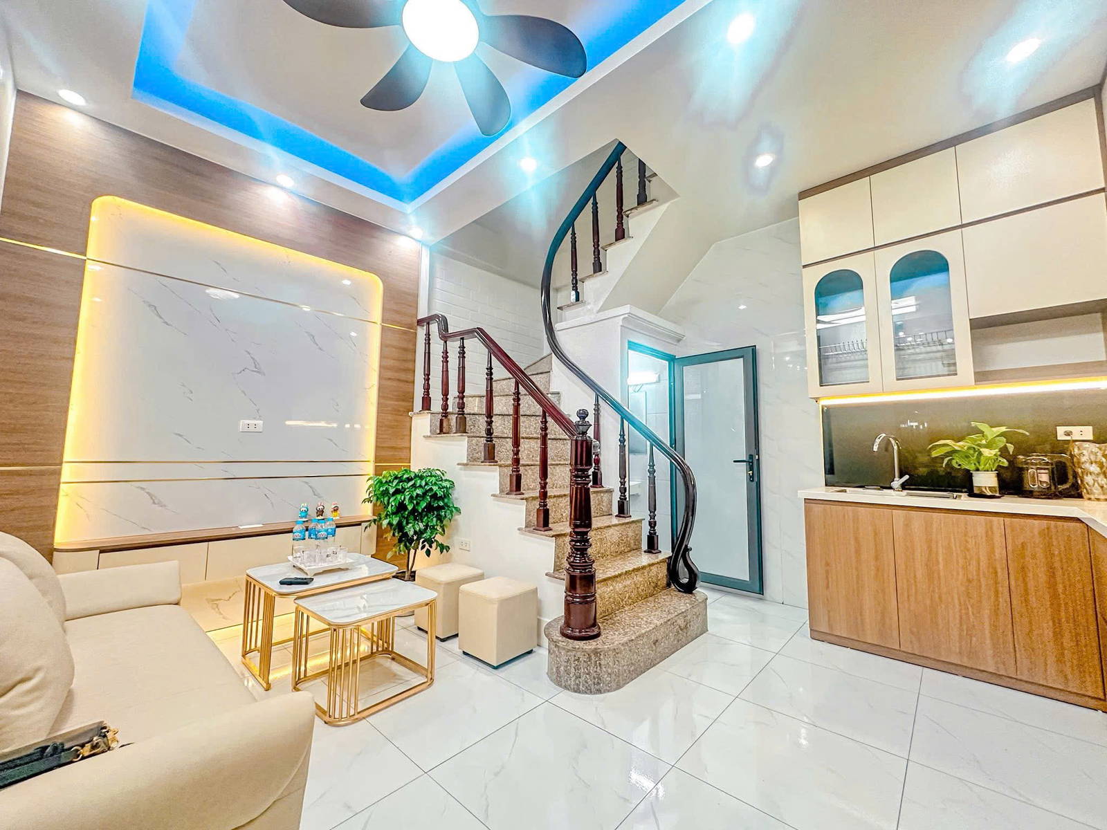 [BÁN GẤP] NHÀ NGÕ GỐC ĐỀ 30M² – 5 TẦNG – 3 NGỦ – NGÕ THÔNG GẦN Ô TÔ