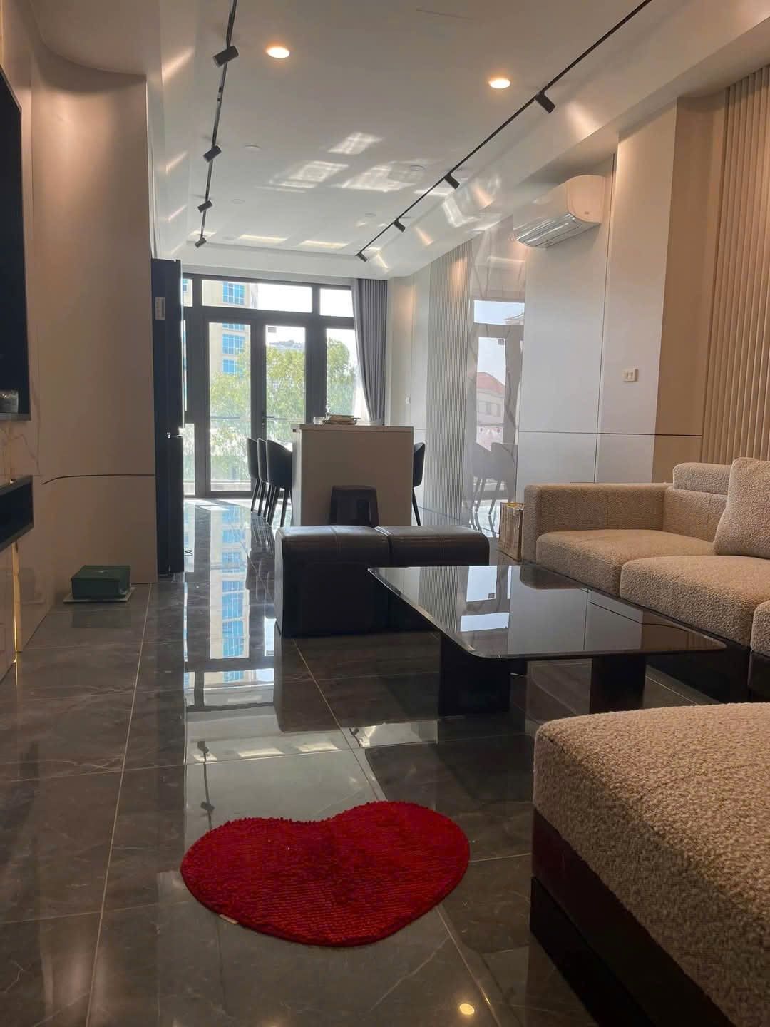 MẶT PHỐ TRẦN DUY HƯNG – VỈA HÈ RỘNG – KINH DOANH BẤT CHẤP – BÁN ĐẤT TẶNG NHÀ 8 TẦNG THANG MÁY