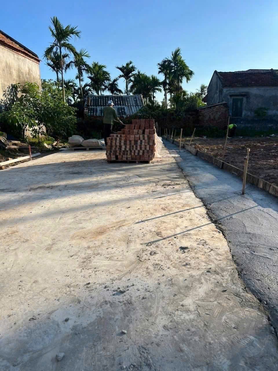 70.2m² Kính Trực – Tân Phong Giá 7xx triệu – Lô 3 mặt thoáng, ngõ ô tô ZALO 0567 222 555