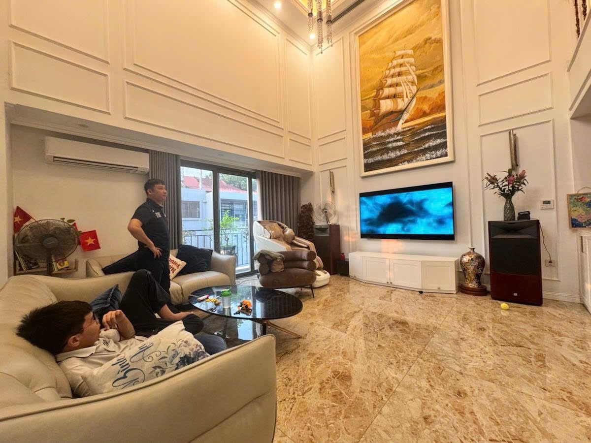 Bán nhà TT Văn Quán DT 80m2, 6 Tầng. MT 18m, Giá 32 Tỷ Hà Đông Hà Nội