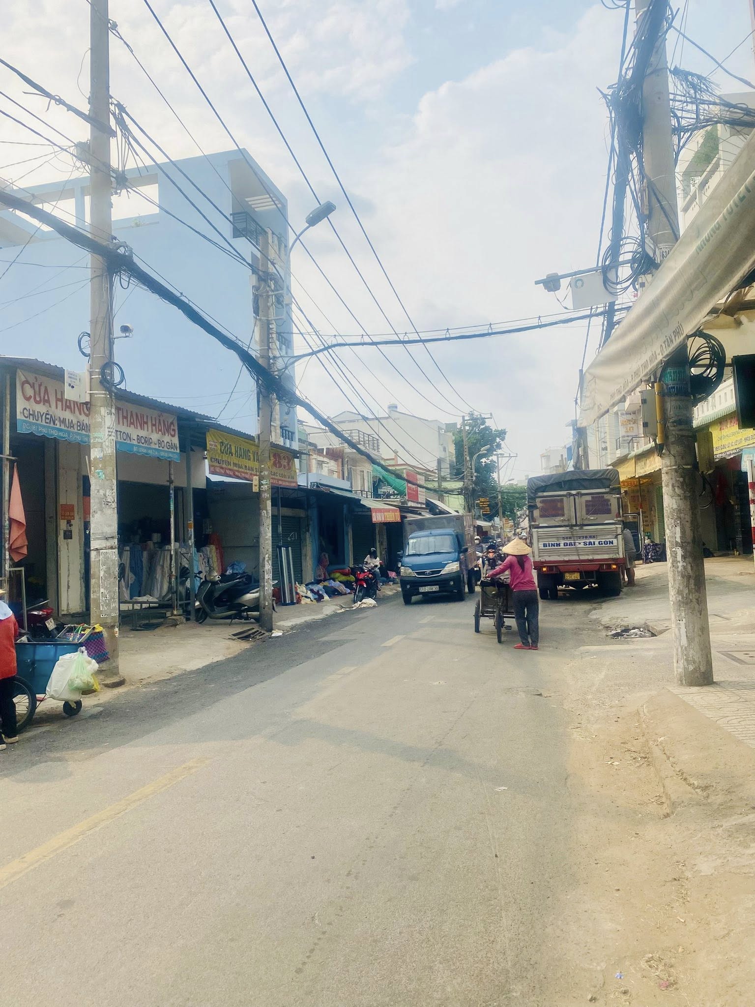 Bán nhà mặt tiền Chợ Vải Phú Thọ Hoà Đường 16m có lề Dòng tiền 360tr 99m ngang 4.5 Chỉ 18.x