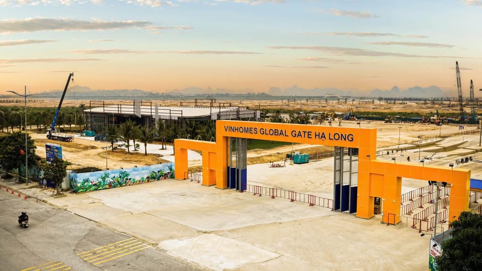 CĐT Vinhomes ra mắt Siêu đô thị 18 Tỷ USD Ven Vịnh Di Sản trung tâm du lịch tại KĐT Hạ Long Xanh.