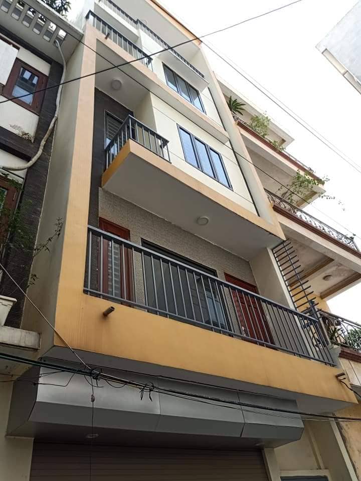 HOT – NHÀ DÂN XÂY CẠNH NHỔN – FULL NỘI THẤT – GIÁ 4.X TỶ