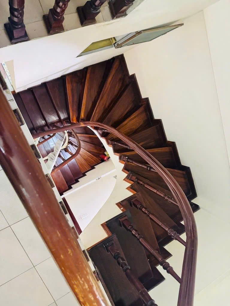 CẮT LỖ KHỦNG 600M! Đống Đa ô tô lùi cửa, kinh doanh tại nhà, chỉ hơn 2.9 tỷ