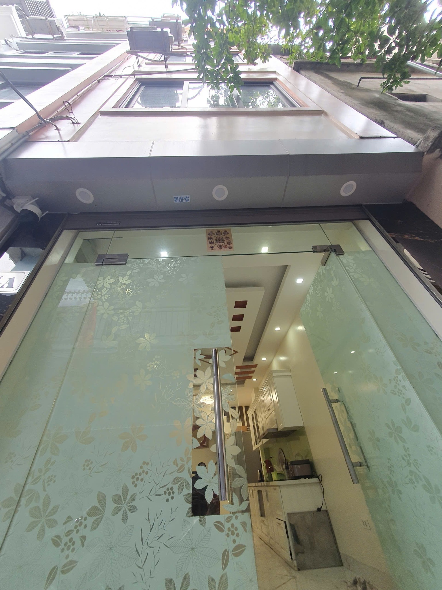 NHÀ ĐẸP, NGÕ 89, LẠC LONG QUÂN, CẦU GIẤY:32M x5t, MT 3,2m, GIÁ 8,6 TỶ.