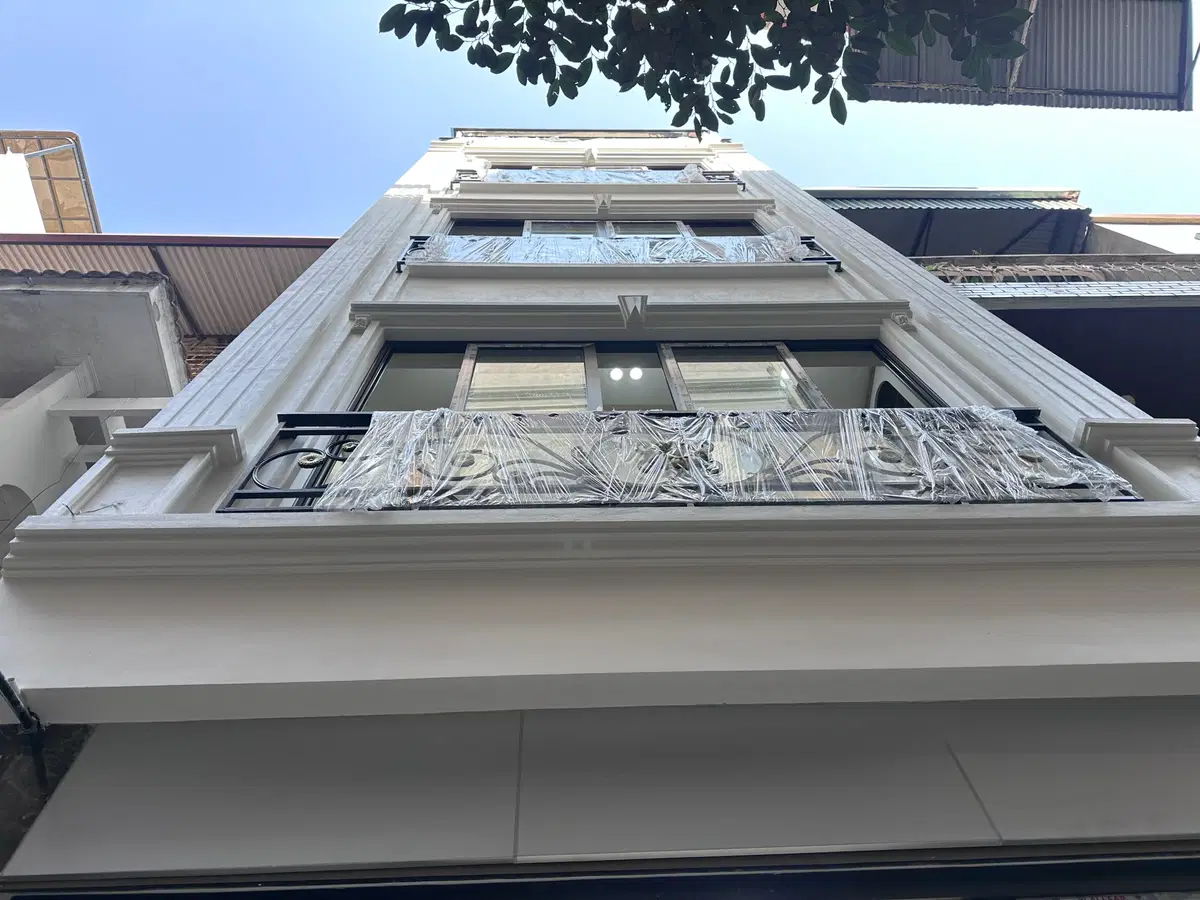Bán Nhà Phố Hoàng Văn Thái 50m x 5 Tầng MT 4.6m Thang Máy Ô Tô Vào Nhà 19.8 Tỷ