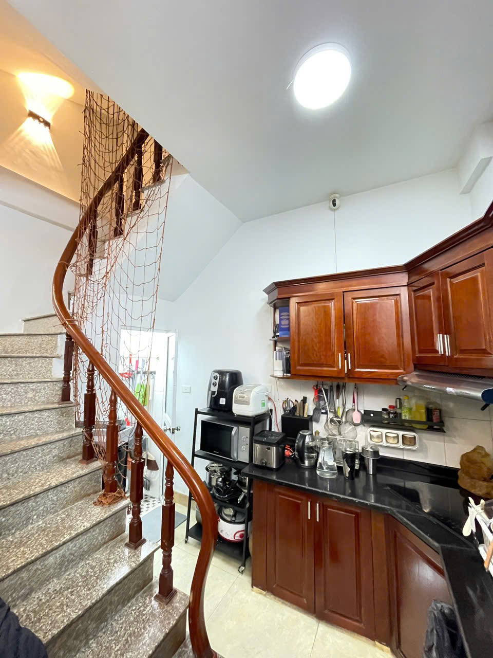 [BÁN GẤP] NHÀ HOÀNG MAI 21/25M² – 5 TẦNG – NGÕ RỘNG THOÁNG – FULL NỘI THẤT