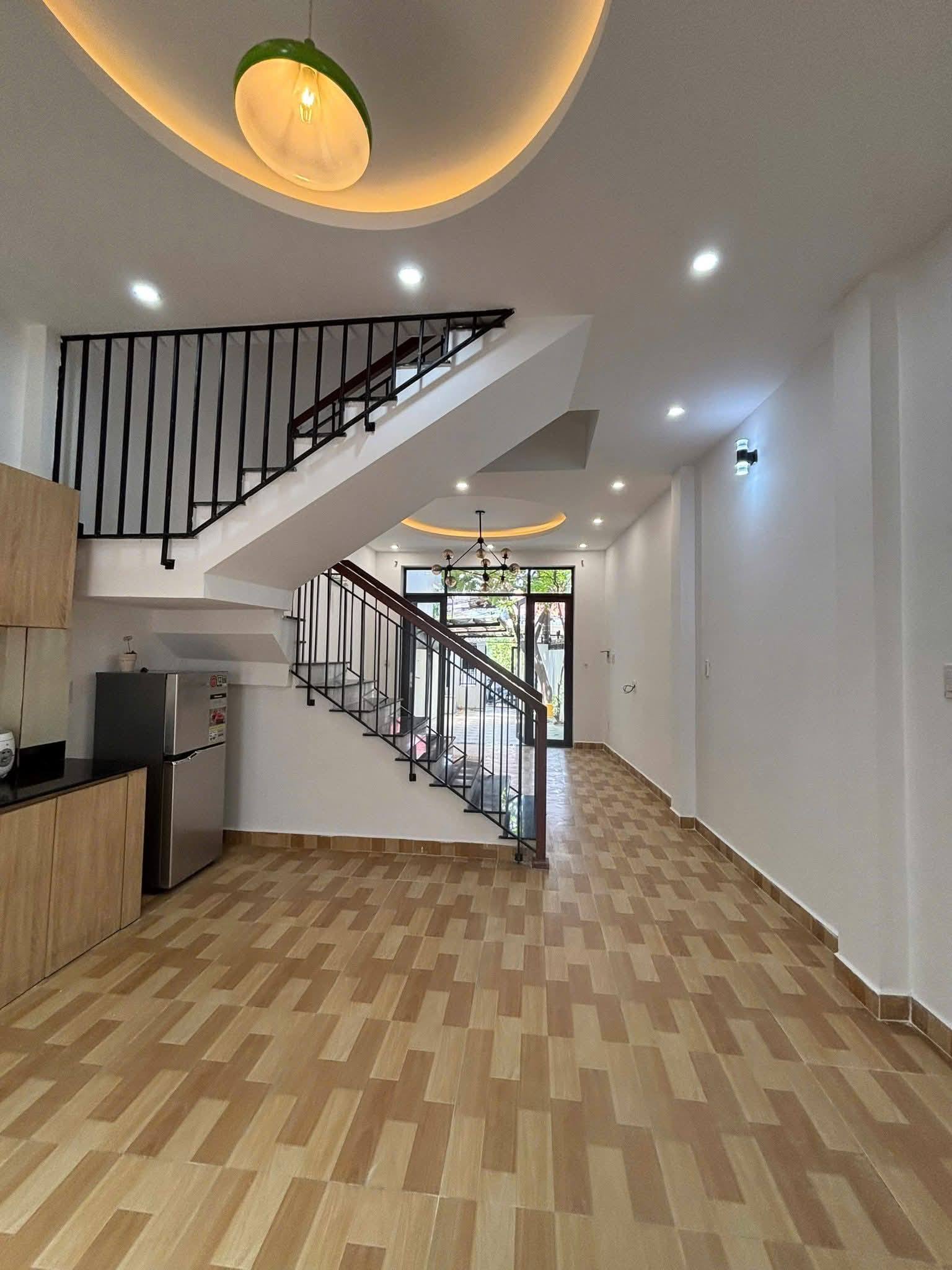 ► K Hoàng Diệu thông TNV, 74m2, 3 tầng đúc, sân vườn mênh mông, 5.05 tỵ