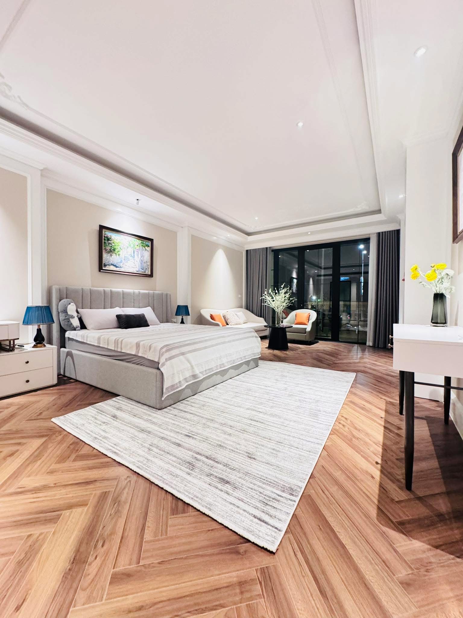 BÁN NHÀ PHÂN LÔ TRUNG TÂM CẦU GIẤY- PHỐ TRUNG KÍNH- DT 50M- VỈA HÈ- Ô TÔ TRÁNH- Ở NGAY.