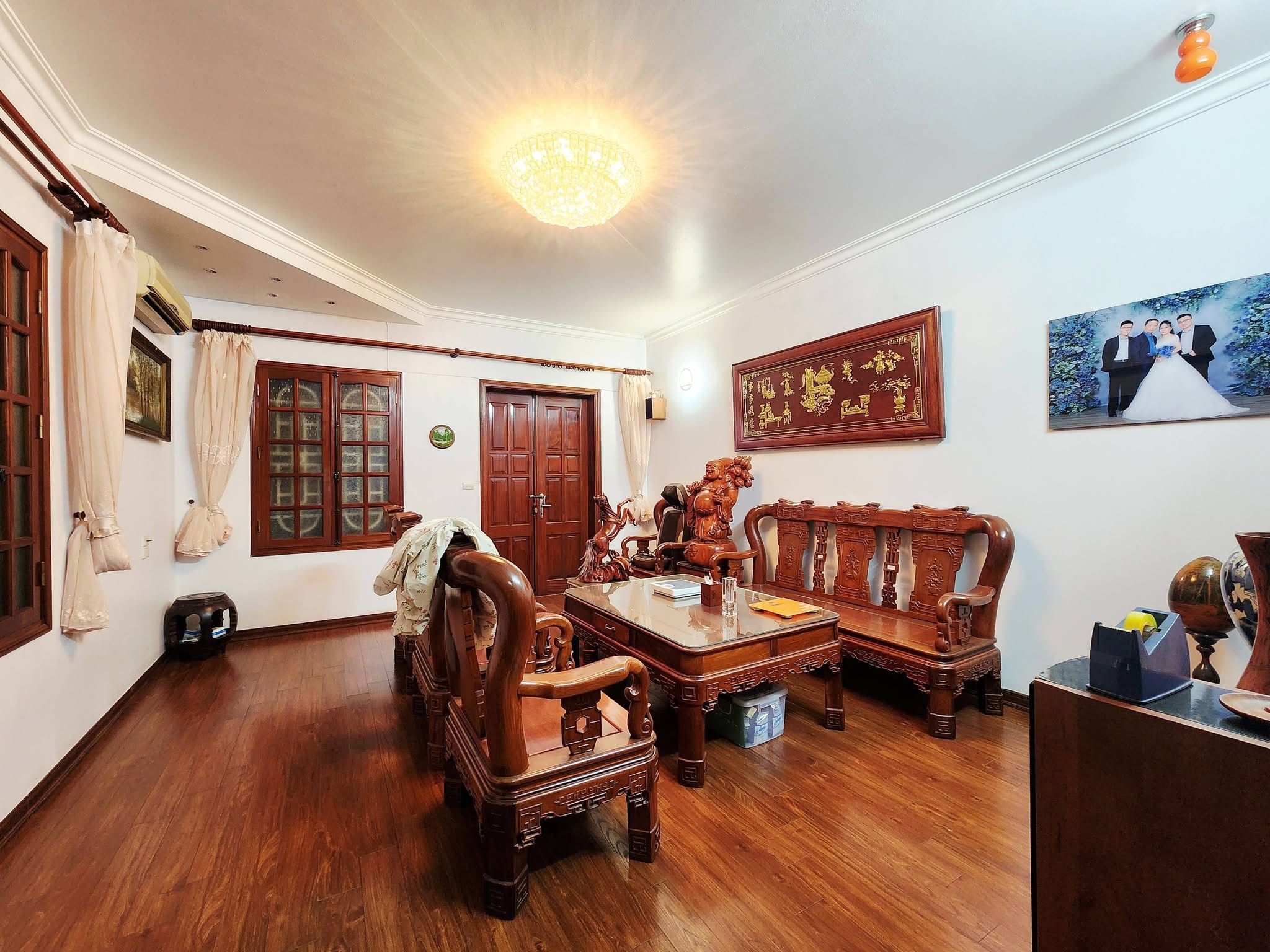 Nhà phân lô- Vị trí đẹp-DT 90m- Vừa ở vừa kinh doanh- Ngõ thông- Ô tô tránh- Phố Trung Yên.