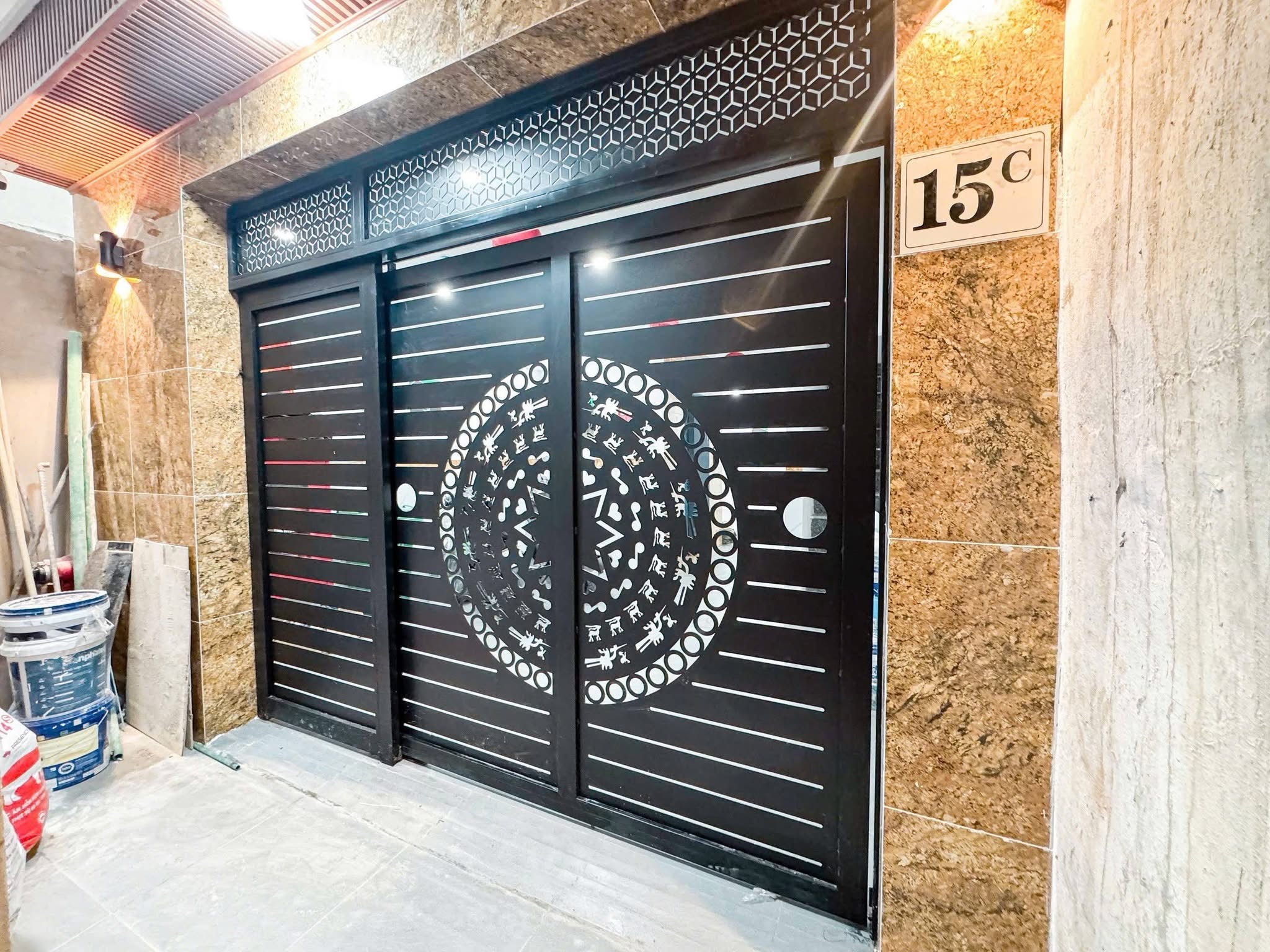 Bán nhà Phố Cự Lộc -56m2 6 tầng mới xây