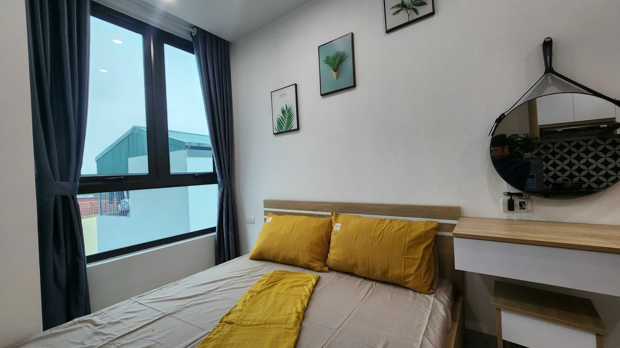 Bán gấp máy in tiền Phạm Văn Đồng 93m2, 7T, ô tô, 28p khép kín, full đồ, doanh thu cao