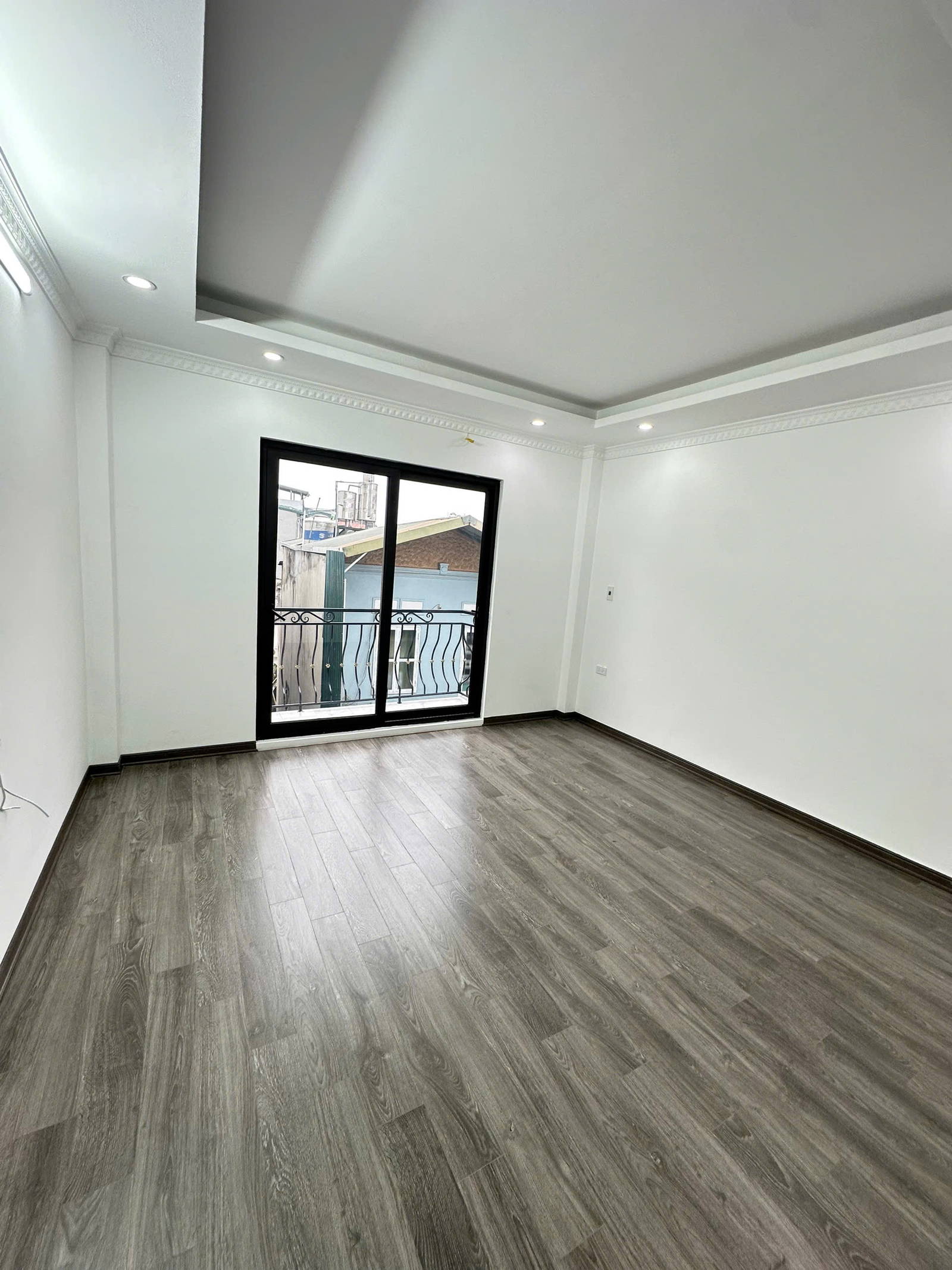 [BÁN GẤP] NHÀ NGUYỄN VĂN VIÊN 46.8M² – 6 TẦNG – THANG MÁY – NGÕ THÔNG