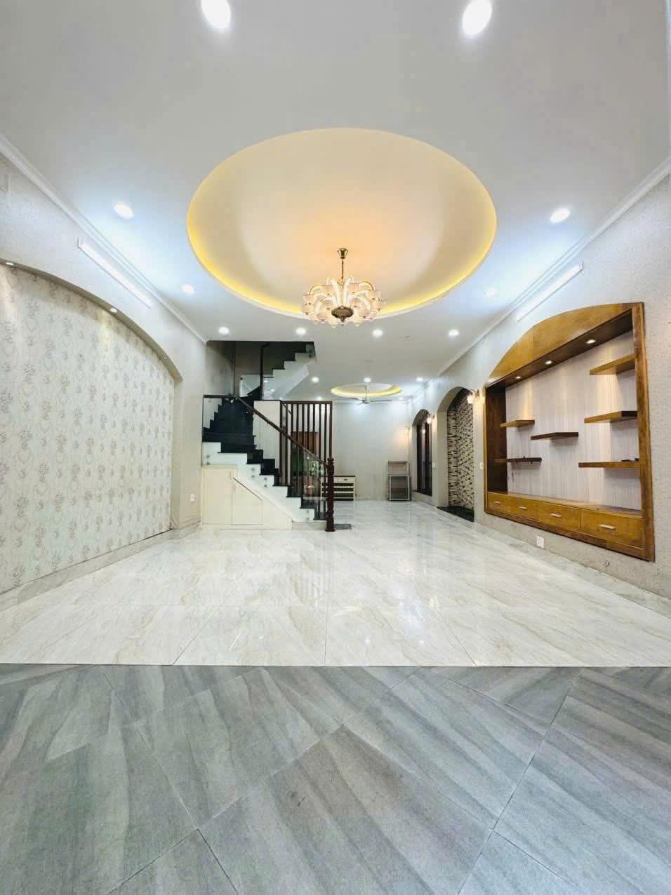 Bán nhà MT Hoàng Hoa Thám, phường 12; Tân Bình (4*15) cổng ga T3