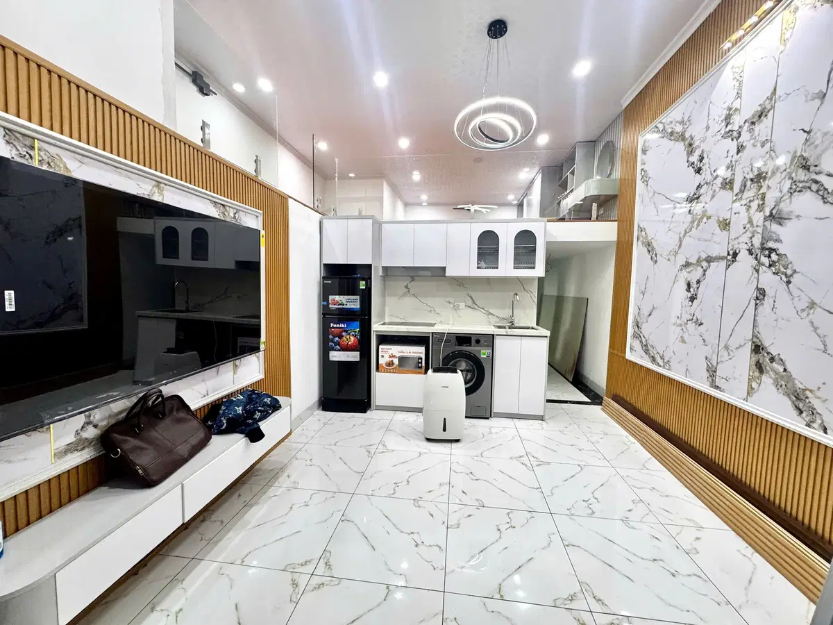 Bán nhà tập thể phường Cửa Nam, 50m, 2 phòng ngủ, phòng khách, bếp, nội thất đẹp.